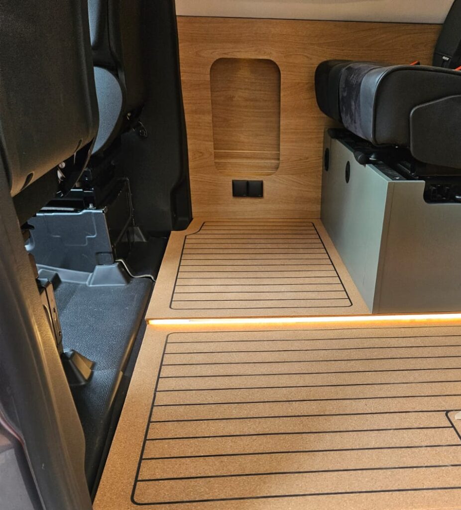 Van Floor Lit Marinedeck